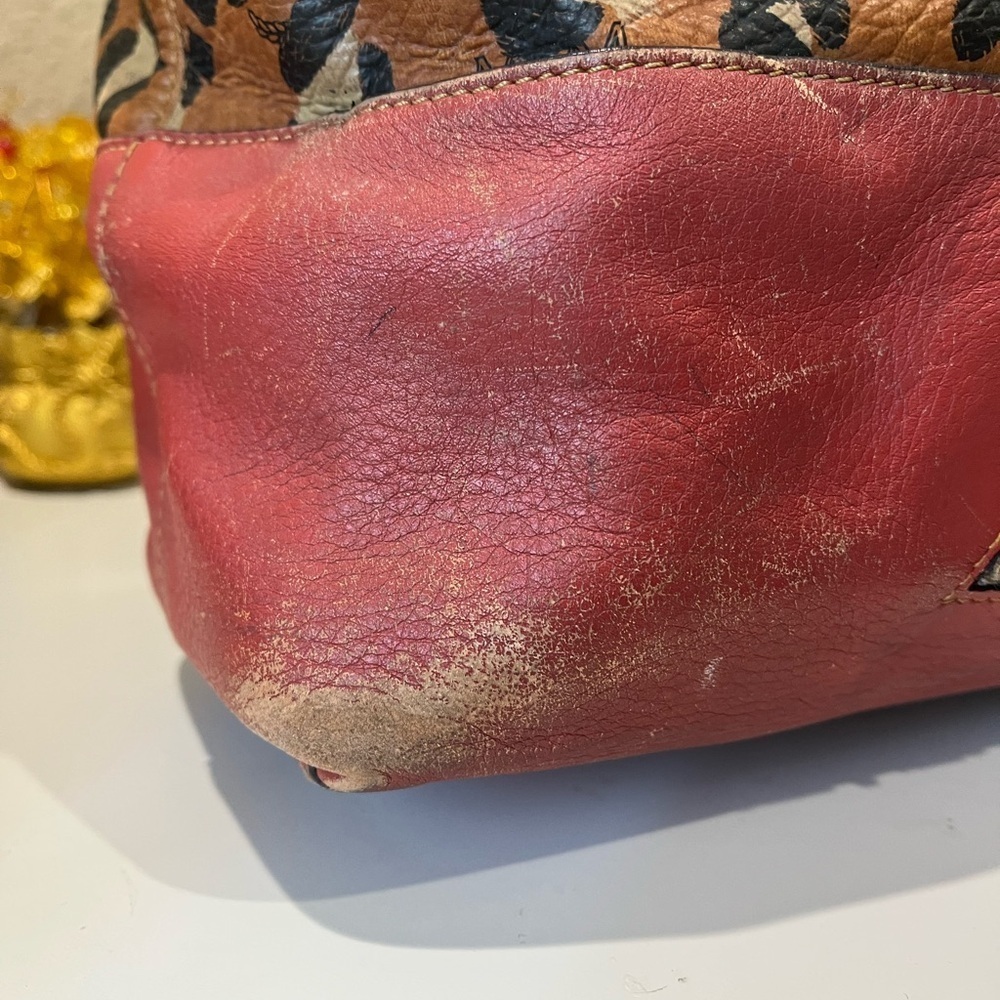 MCM COGNAC ANIMAL PRINT TOTE - Picture 6 of 16